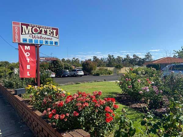 Donnybrook Motel ภายนอก รูปภาพ